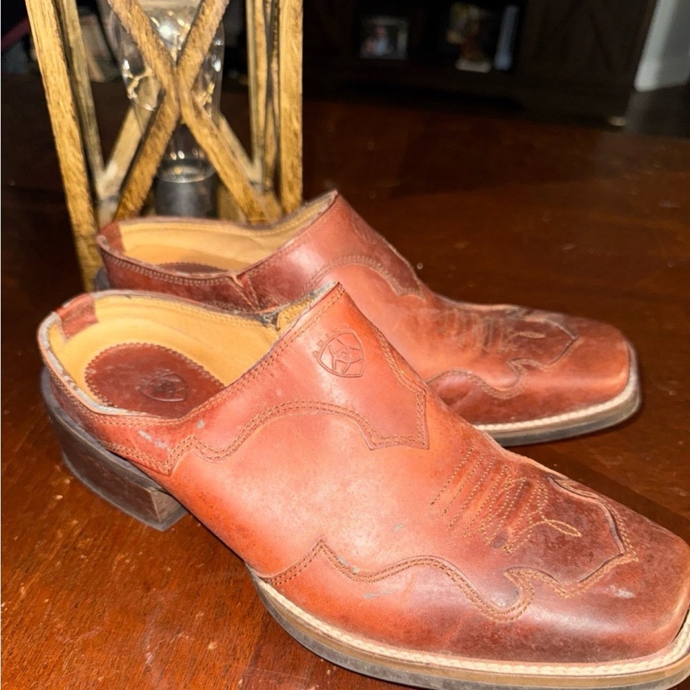 Ariat Women's Brown Leather Heeled Boots